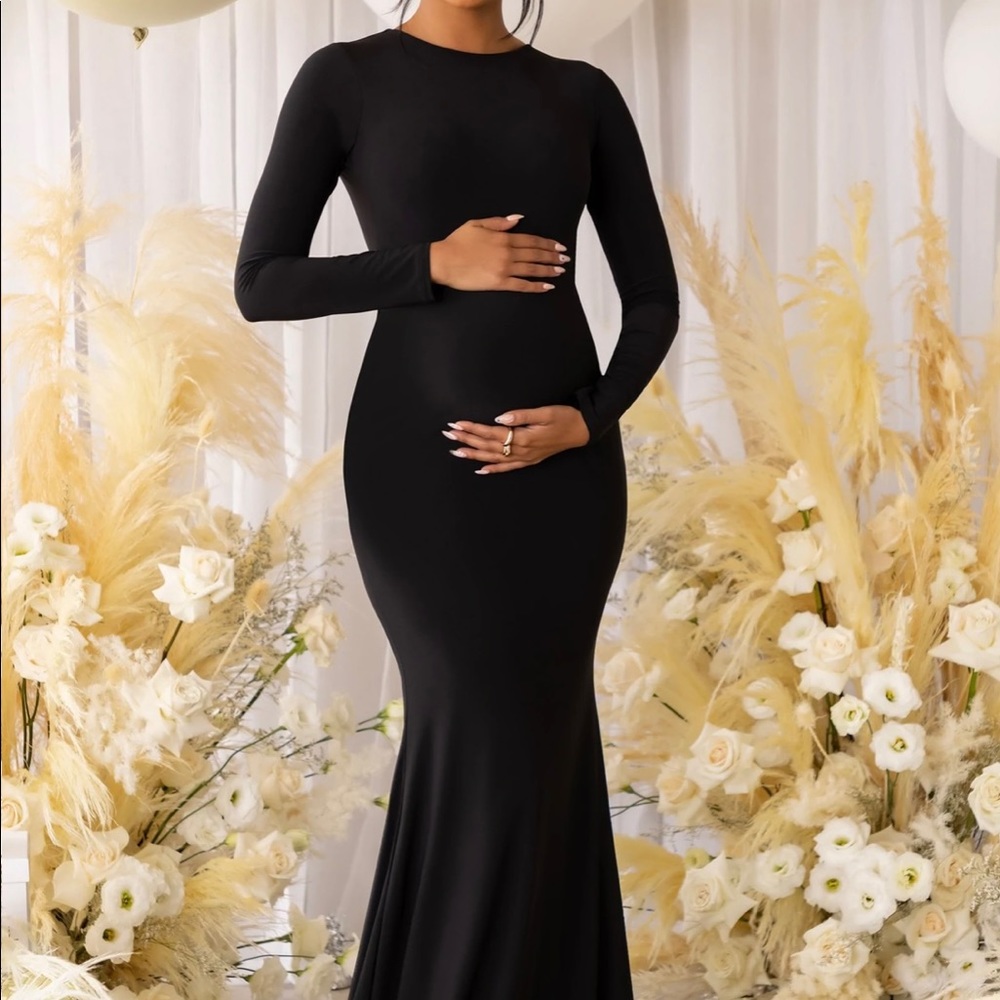 Black Maternity Long sleeve backless dress